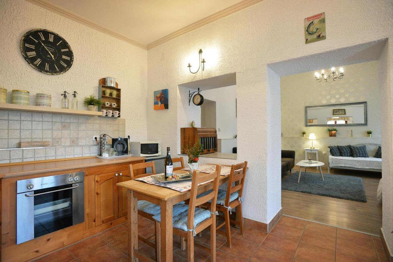 Janicsar Garden Apartman Эгер Экстерьер фото