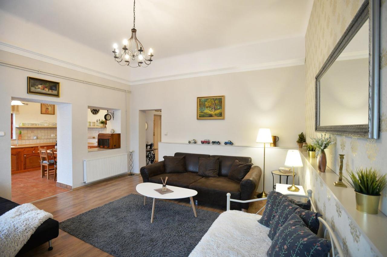 Janicsar Garden Apartman Эгер Экстерьер фото