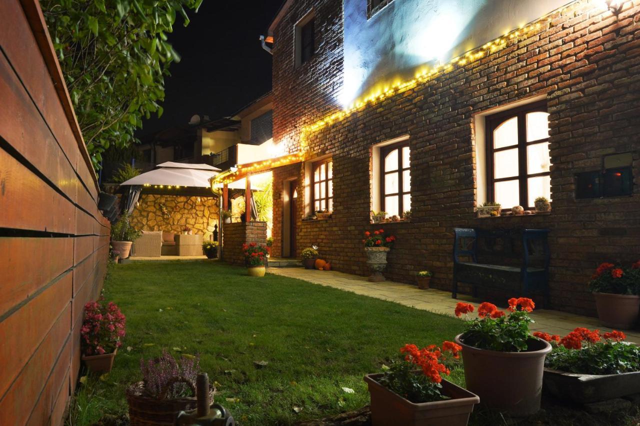 Janicsar Garden Apartman Эгер Экстерьер фото